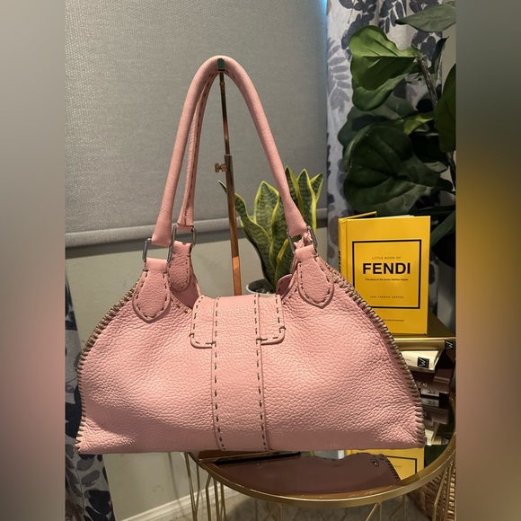 Fendi Salleria Blush Pink Leather Shoulder Bag with dustbag - Picture 15 of 17